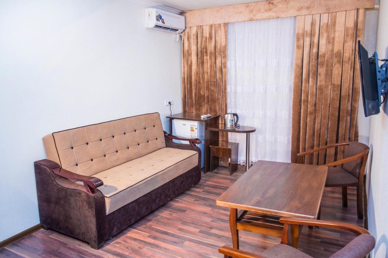 Hotel Reikartz Surxon Termez Exteriér fotografie